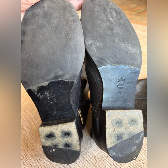 Vintage Tory Burch Black Leather Knee-High Boots with Gold Logo - Picture 3 of 4